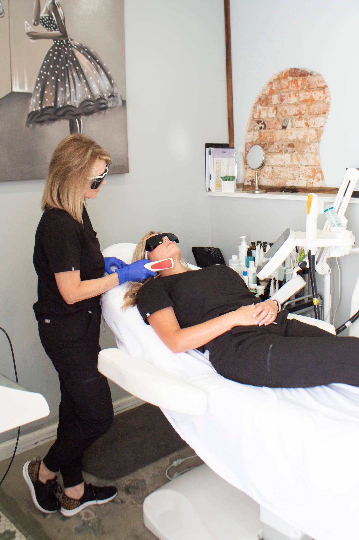 Laser Lab Savings - 30% Off Laser Hair Removal Package of 6 - Lower Legs