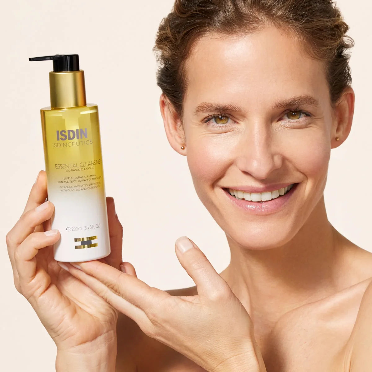 ISDIN Essential Cleansing Cleanser