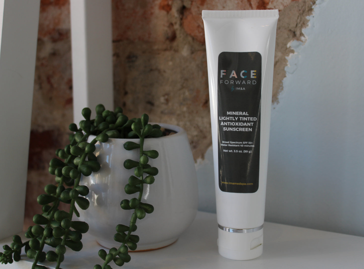 FaceForward Mineral Lightly Tinted Antioxidant Sunscreen